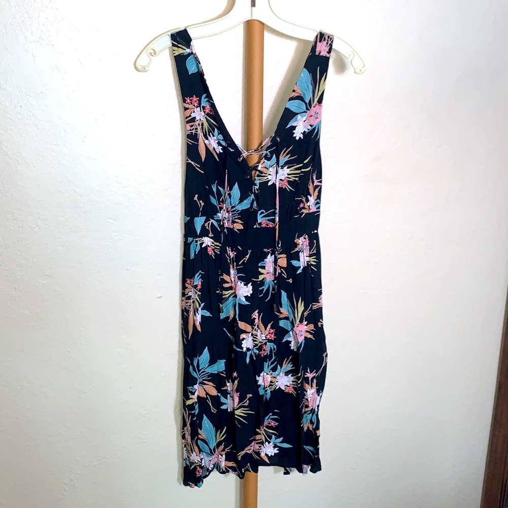 Size small tropical print dress